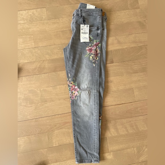 Zara jeans - Picture 2 of 4